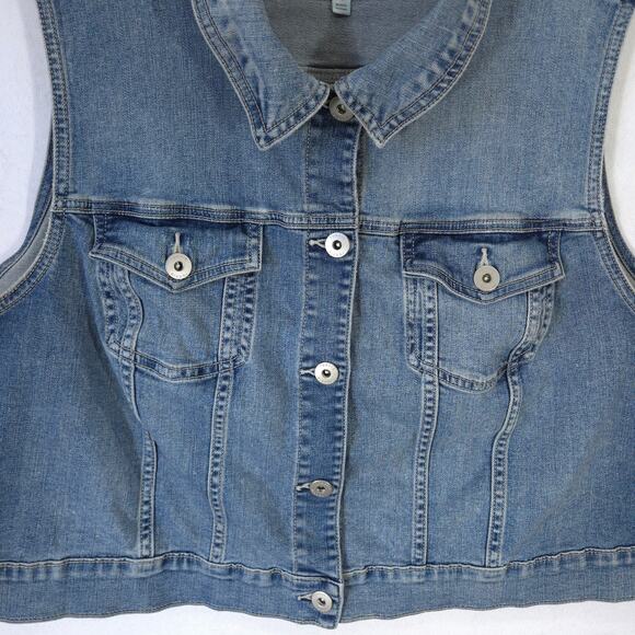 Torrid Women's Blue Denim Vest - Picture 3 of 10